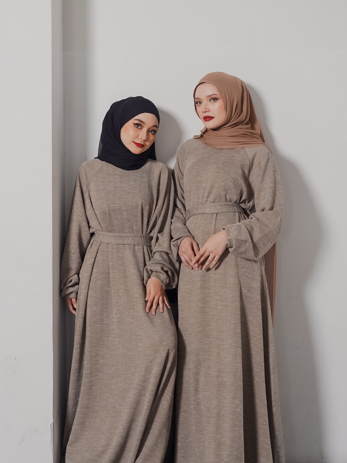 Ribbed Sweaterdress in Olive-Skinned