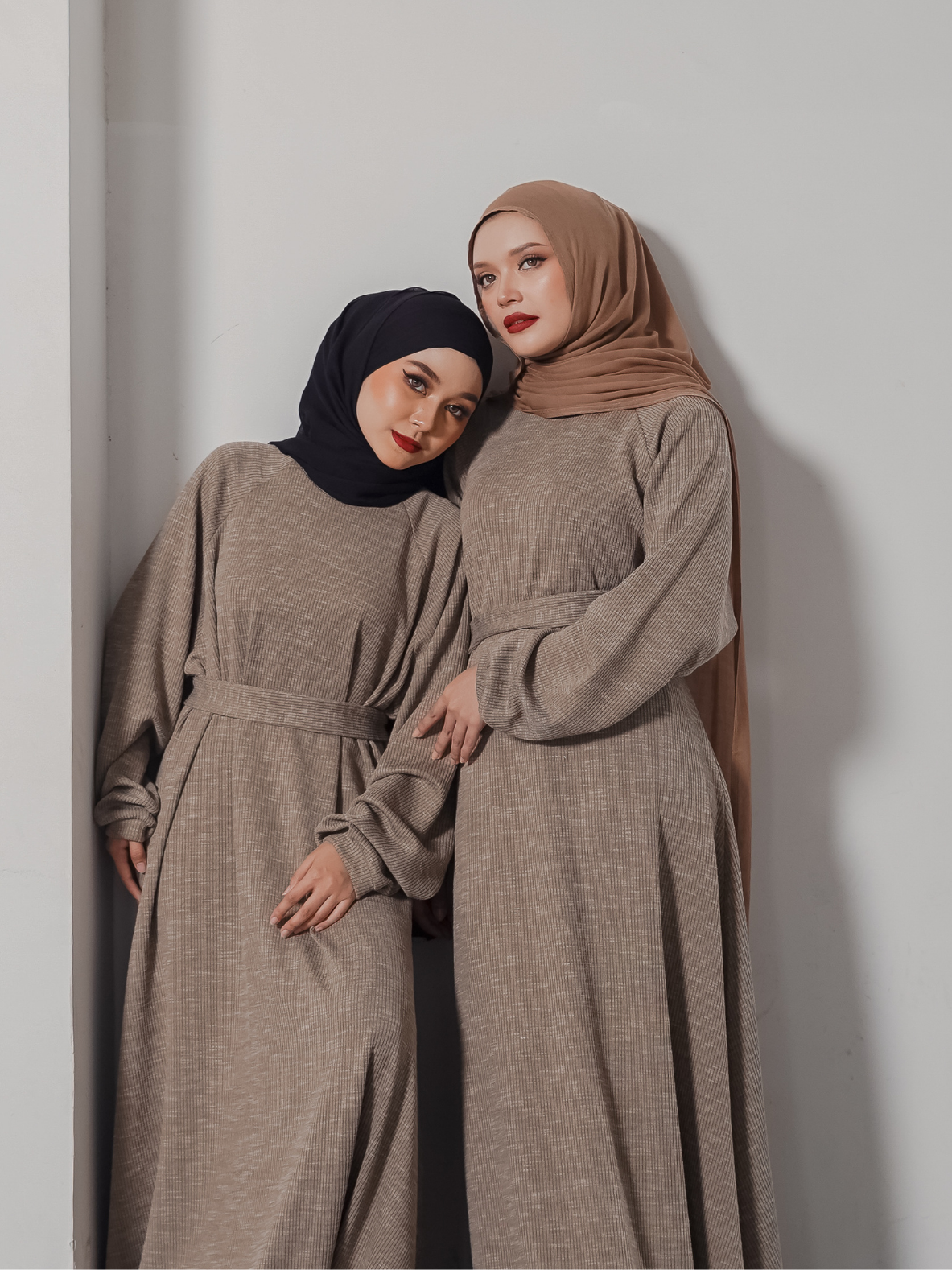 Ribbed Sweaterdress in Olive-Skinned