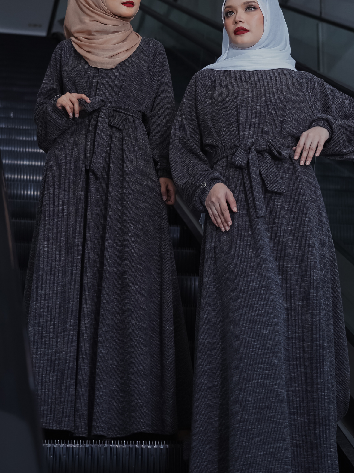 Ribbed Sweaterdress in Pitch-Dark