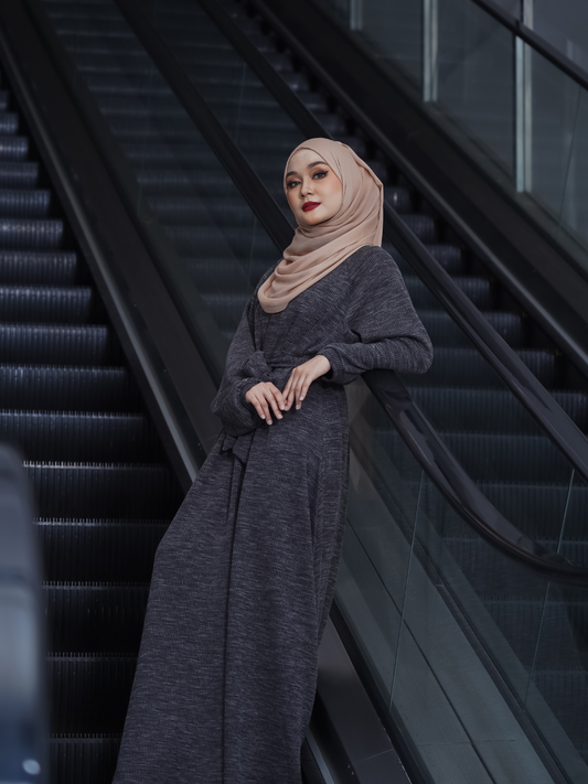 Ribbed Sweaterdress in Pitch-Dark