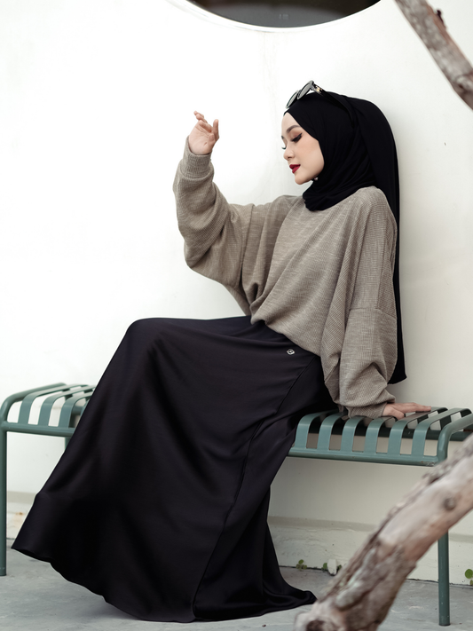 Ribbed Relaxed Sweater in Olive-Skinned