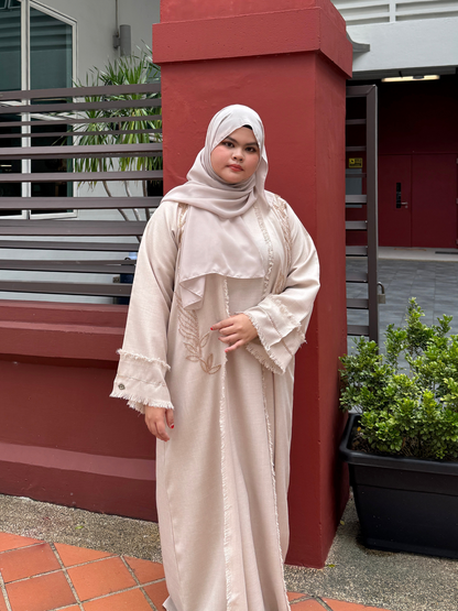 Loura Abaya