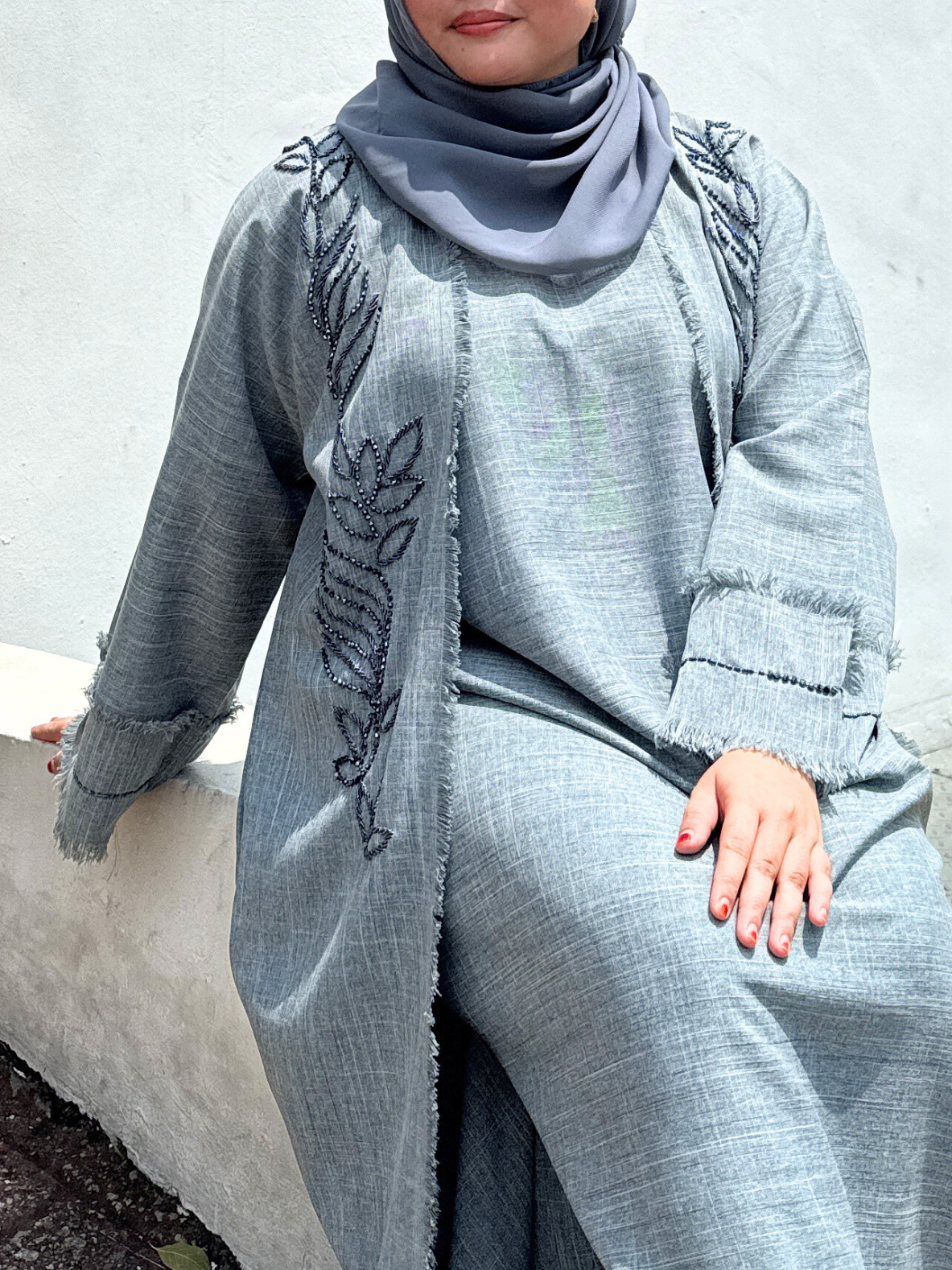 Loura Abaya