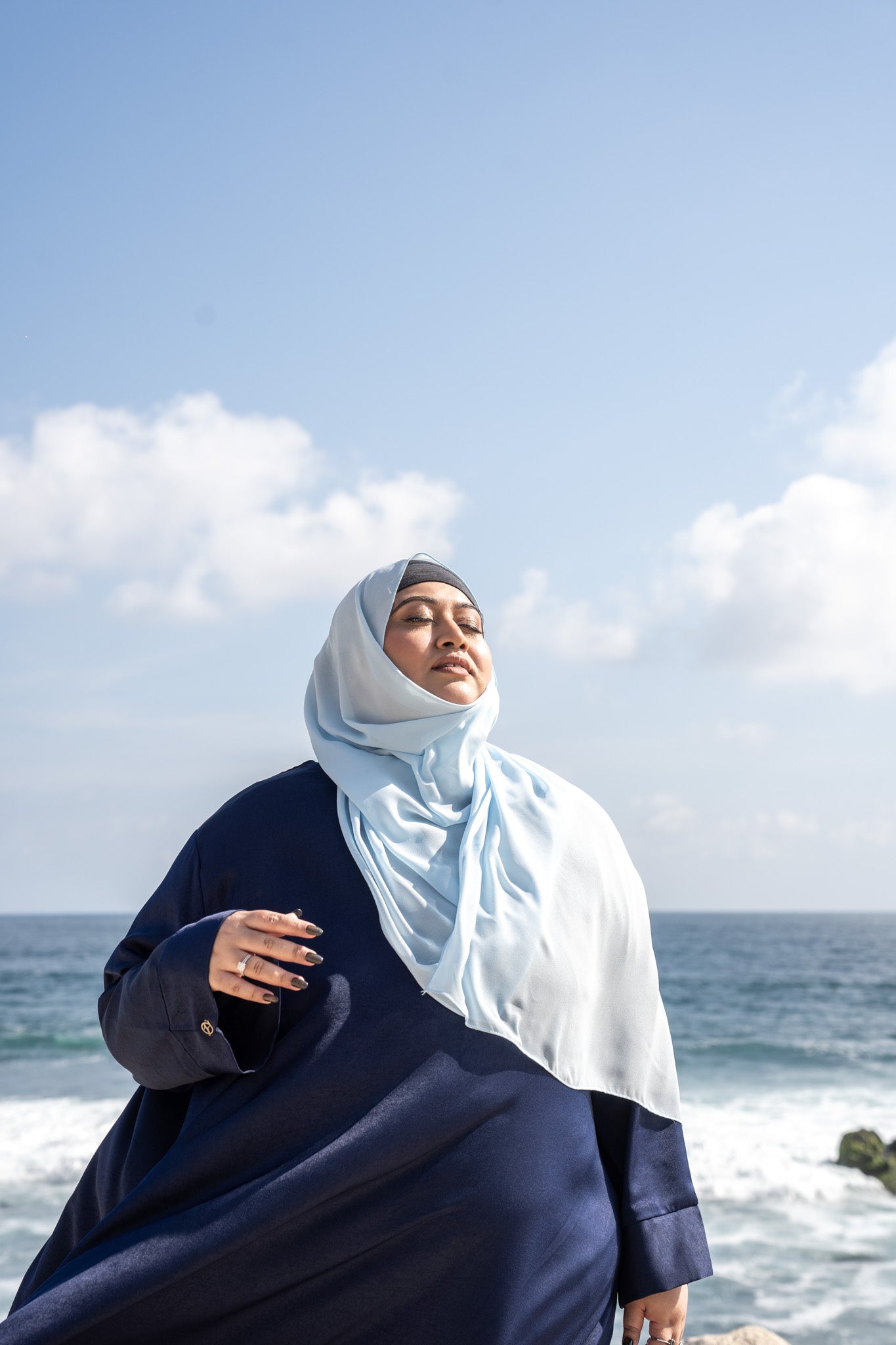 Winged Abaya in Dusty Blu and Blu Ink