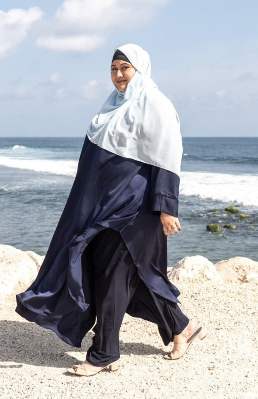 Winged Abaya in Dusty Blu and Blu Ink