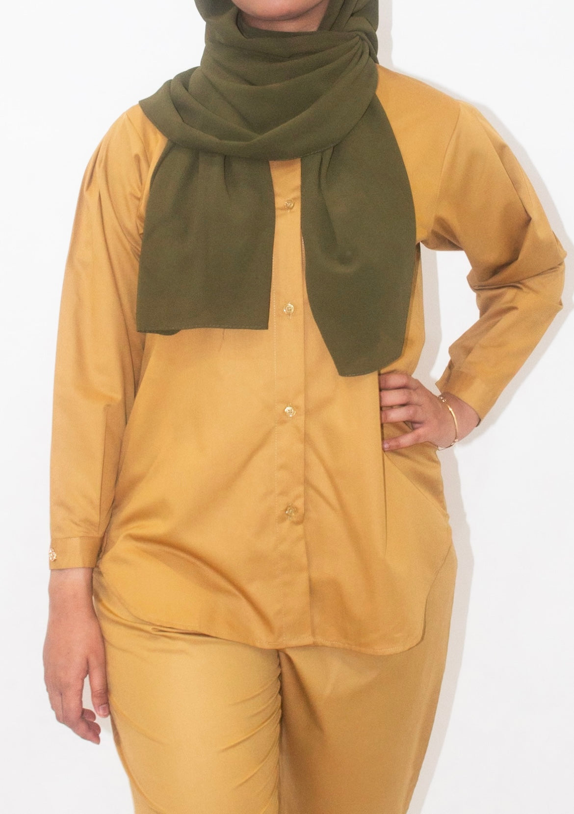 Round Collared Top