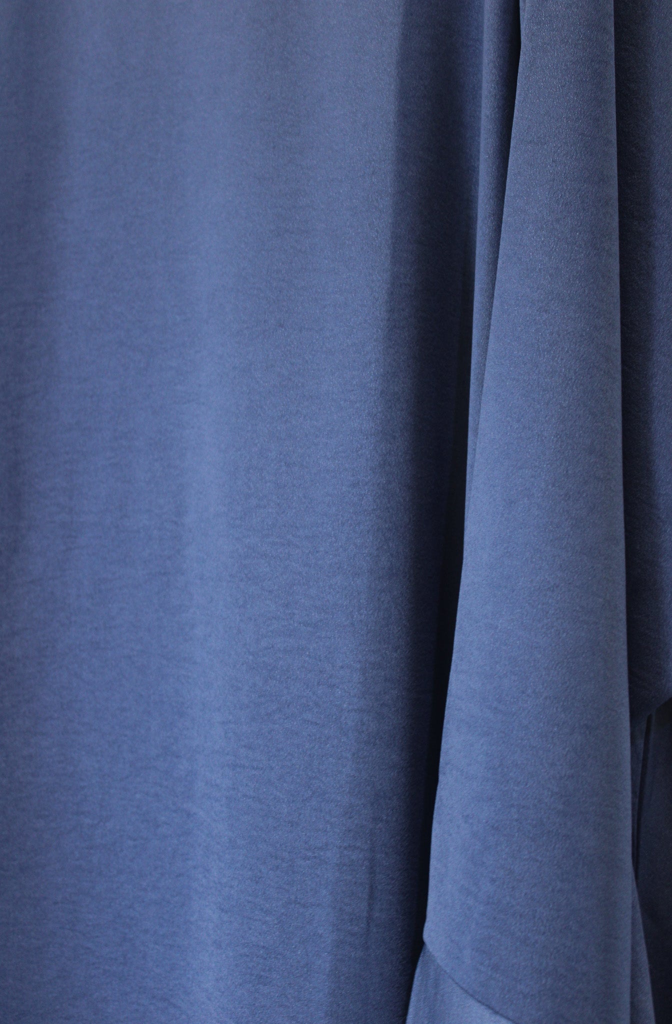 Winged Abaya in Dusty Blu and Blu Ink