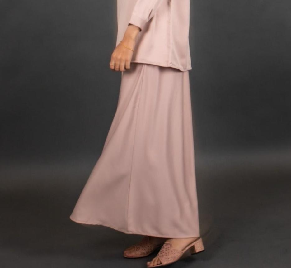 Curve Baju Kurung Skirt in Dusty Fin