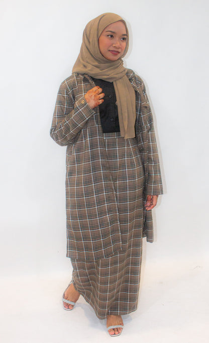 Curve Brunette Flannel Long Top